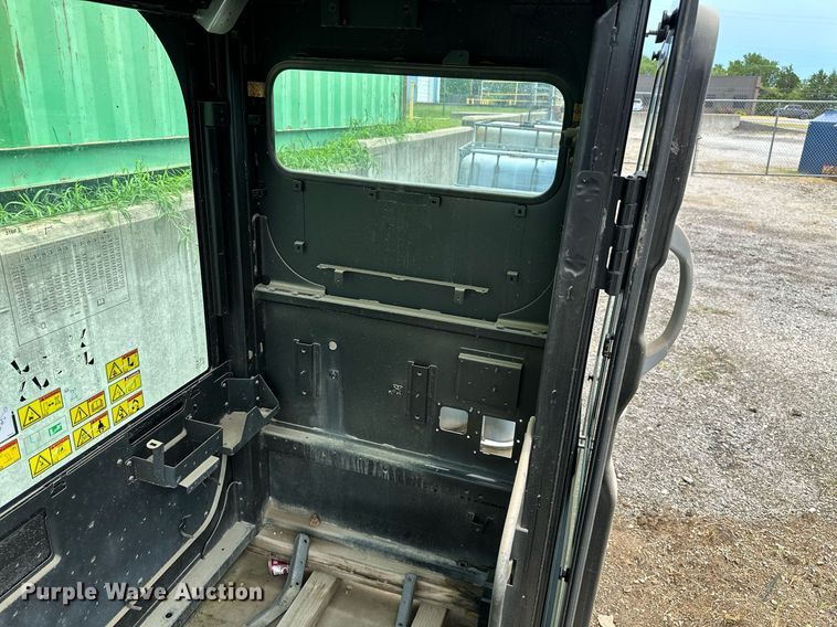 image for item MB9663 Caterpillar  enclosed cab