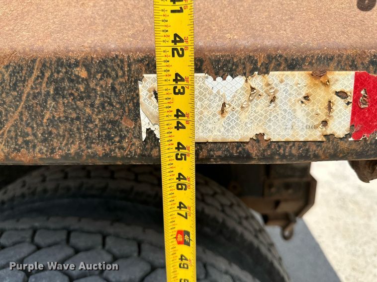 image for item MB9674 2001 Mack CH613  dump truck