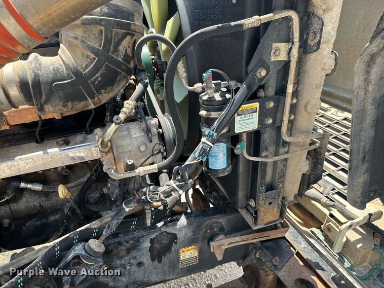 image for item MB9674 2001 Mack CH613  dump truck