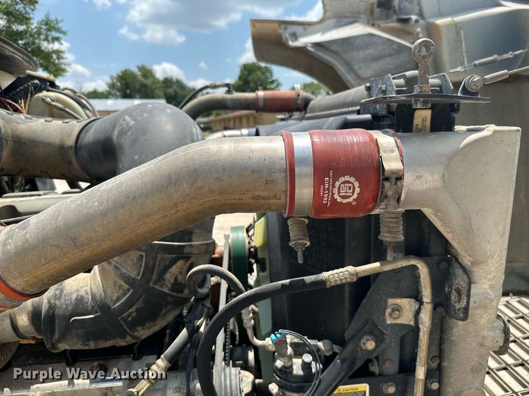 image for item MB9674 2001 Mack CH613  dump truck