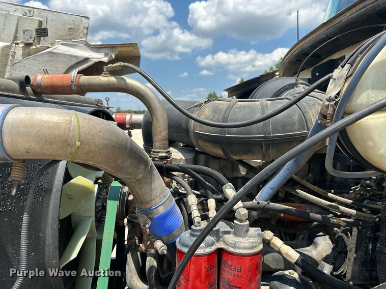 image for item MB9674 2001 Mack CH613  dump truck