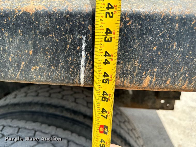 image for item MB9675 2004 Mack CV713  dump truck