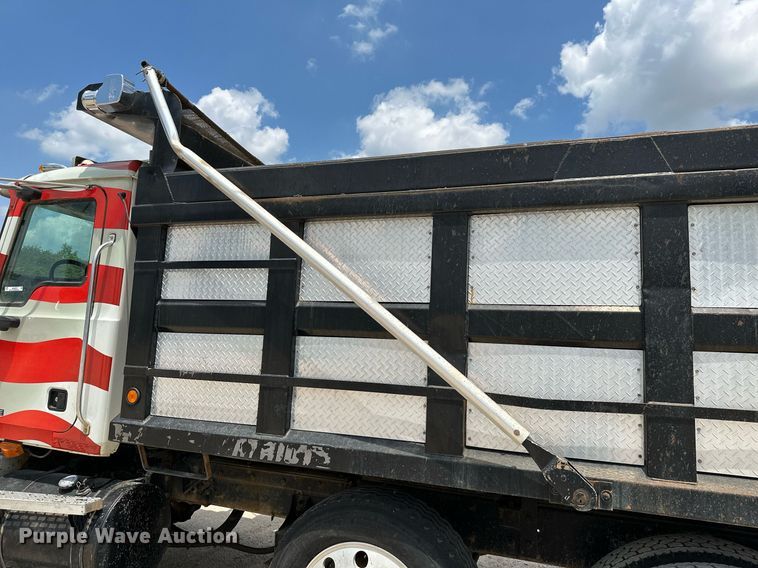 image for item MB9675 2004 Mack CV713  dump truck