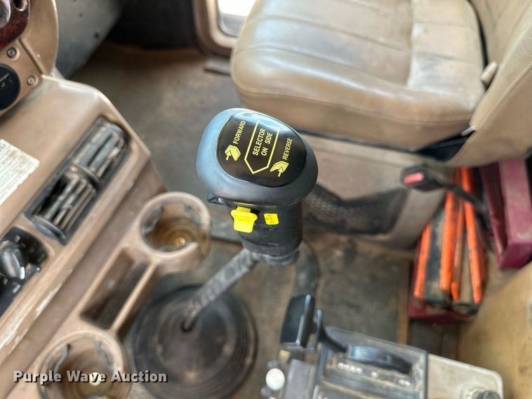 image for item MB9675 2004 Mack CV713  dump truck