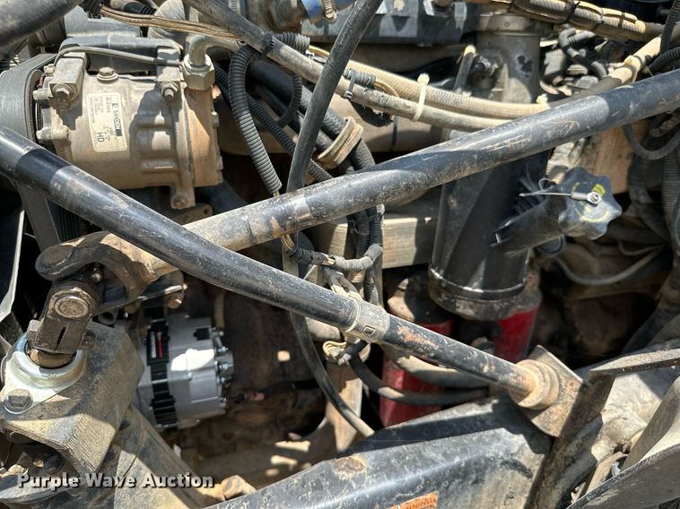 image for item MB9675 2004 Mack CV713  dump truck