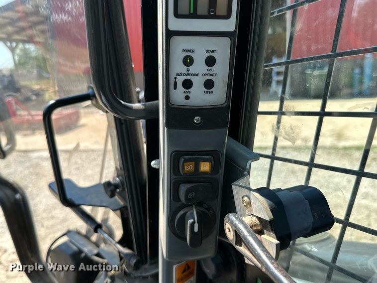 image for item MB9682 2015 New Holland C238  tracked skid steer loader