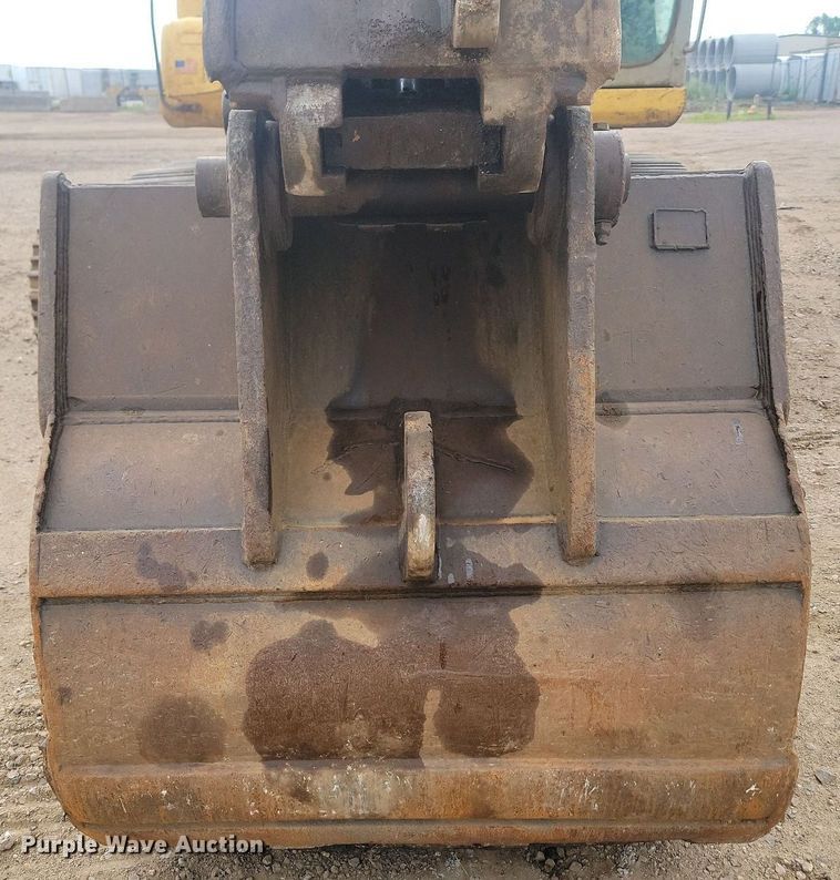 image for item ML9502 2006 Kobelco SK330LC  excavator