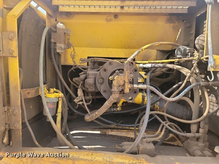 image for item ML9502 2006 Kobelco SK330LC  excavator