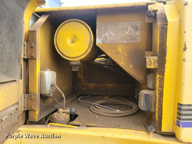 image for item ML9502 2006 Kobelco SK330LC  excavator