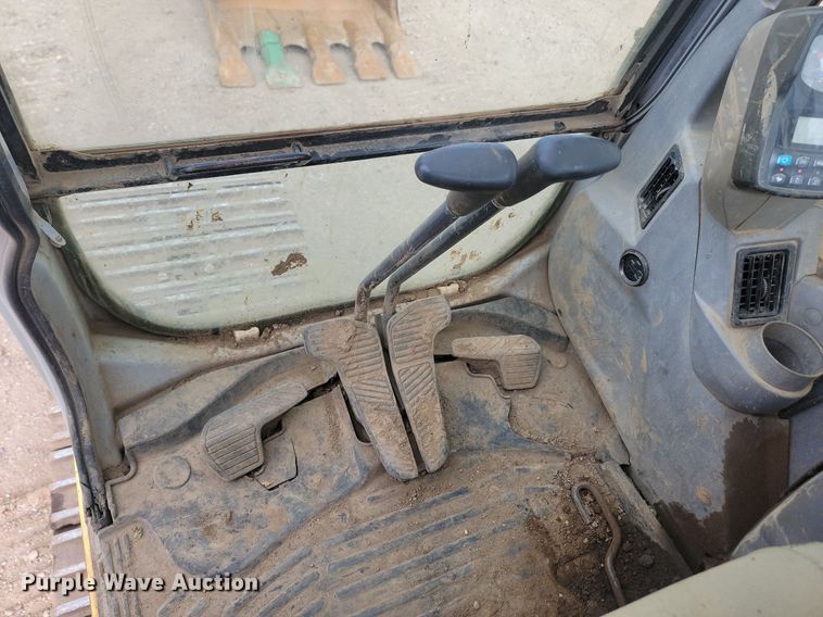 image for item ML9502 2006 Kobelco SK330LC  excavator