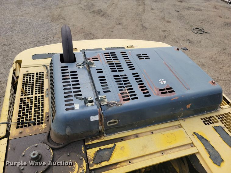 image for item ML9502 2006 Kobelco SK330LC  excavator