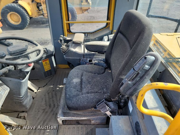 image for item ML9503 2006 Kawasaki 80ZV  wheel loader