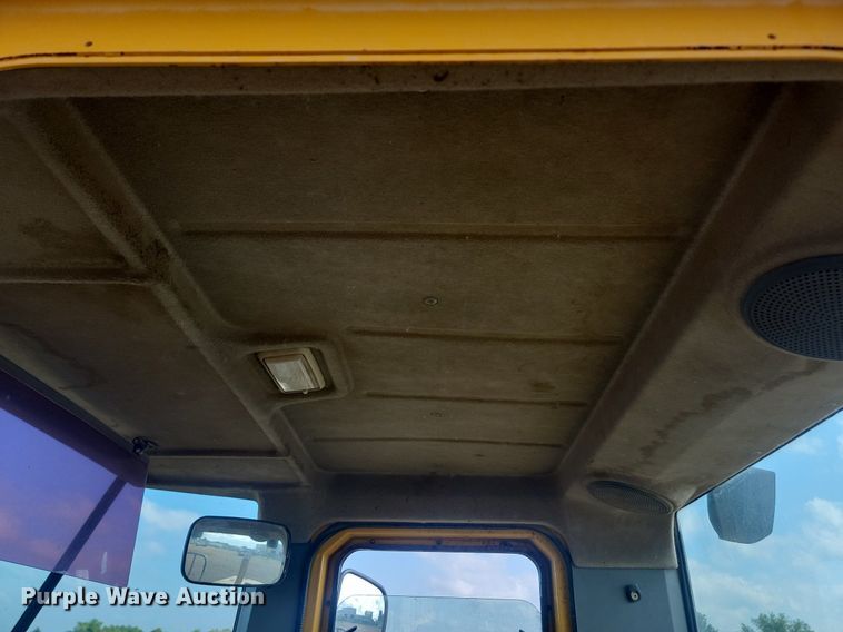 image for item ML9503 2006 Kawasaki 80ZV  wheel loader