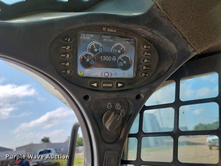 image for item ML9504 2014 Bobcat T770  tracked skid steer loader