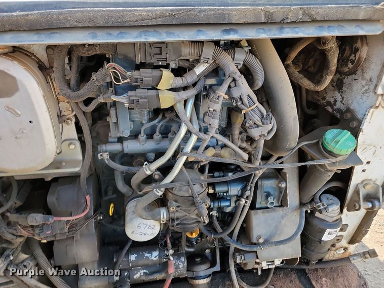 image for item ML9504 2014 Bobcat T770  tracked skid steer loader