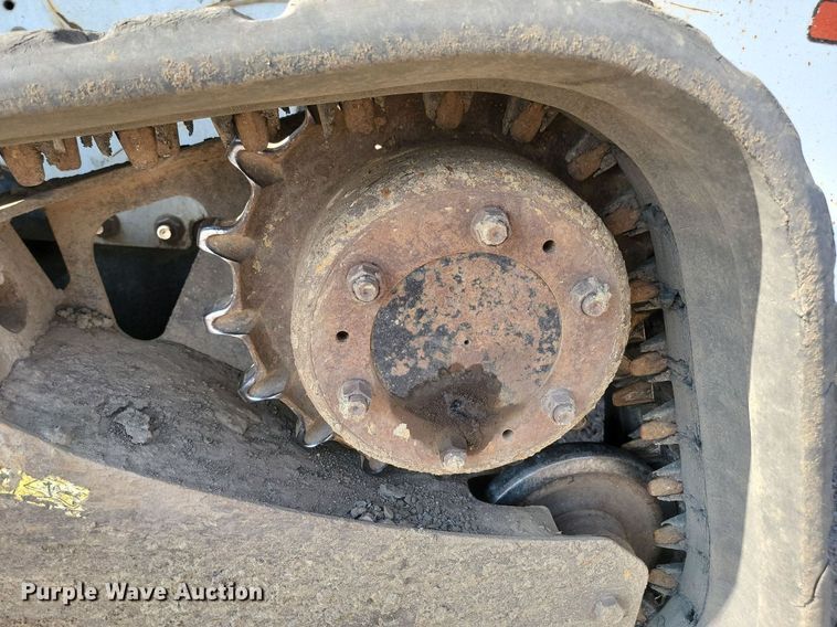 image for item ML9504 2014 Bobcat T770  tracked skid steer loader