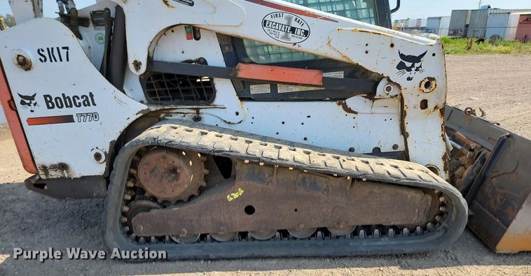 image for item ML9504 2014 Bobcat T770  tracked skid steer loader