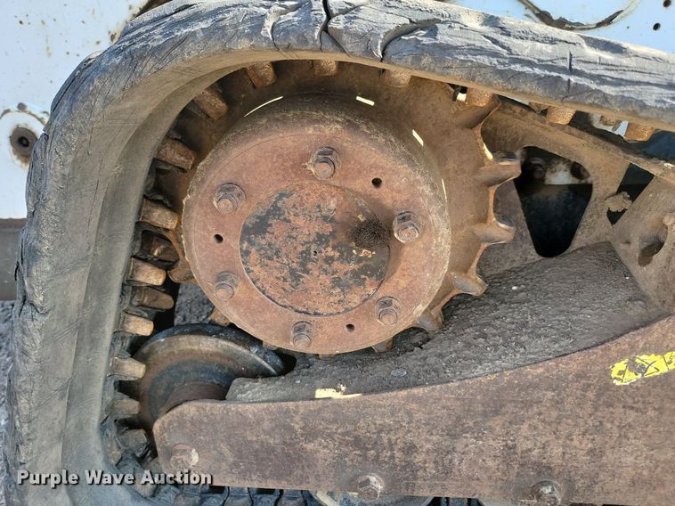 image for item ML9504 2014 Bobcat T770  tracked skid steer loader