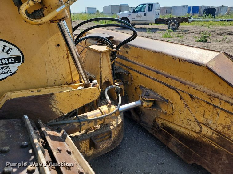 image for item ML9505 2004 John Deere 850C WT series II  dozer