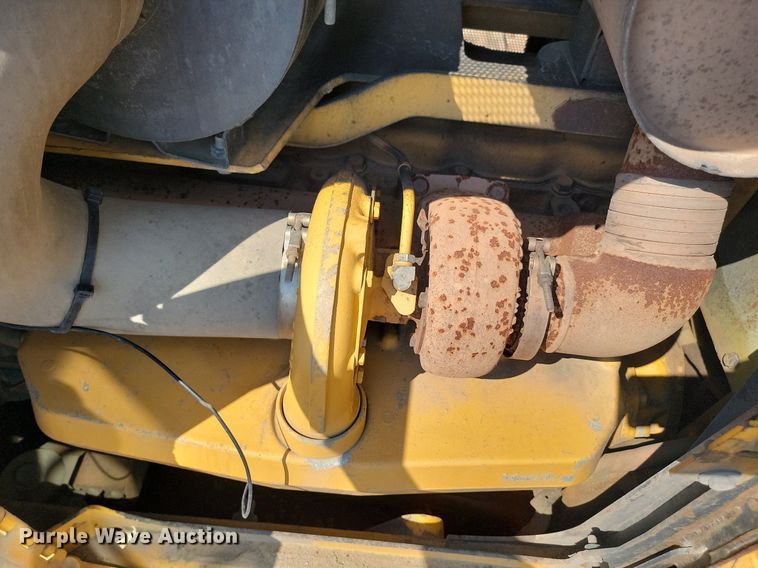 image for item ML9505 2004 John Deere 850C WT series II  dozer