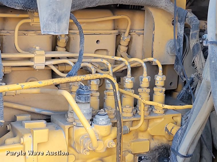 image for item ML9505 2004 John Deere 850C WT series II  dozer