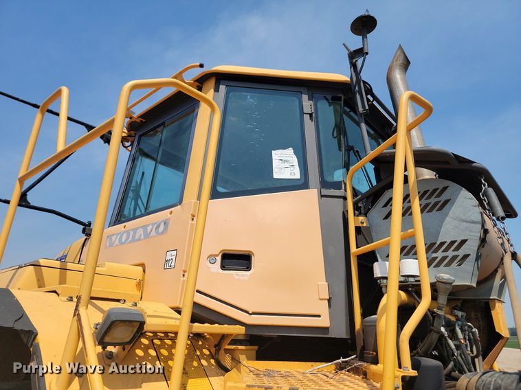 image for item ML9507 Volvo T450D  4WD scraper tractor