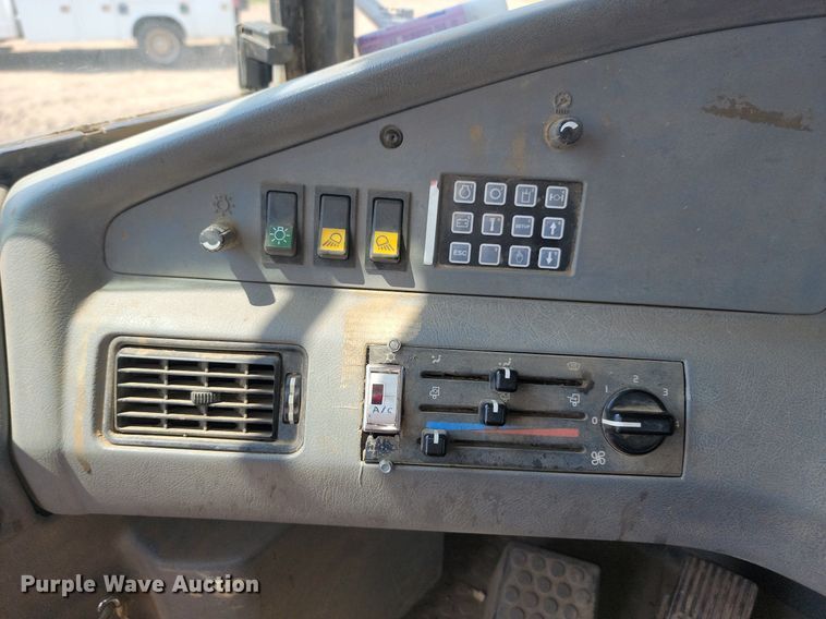 image for item ML9507 Volvo T450D  4WD scraper tractor