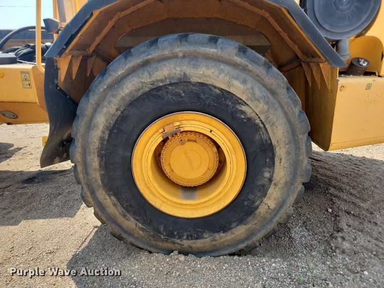 image for item ML9507 Volvo T450D  4WD scraper tractor