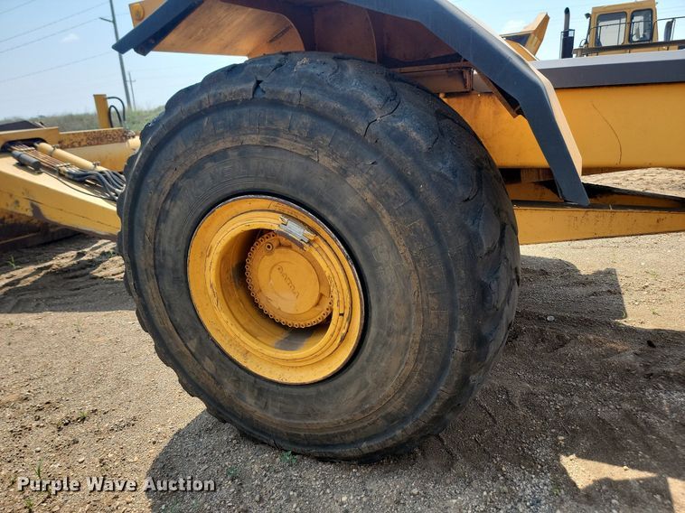 image for item ML9507 Volvo T450D  4WD scraper tractor