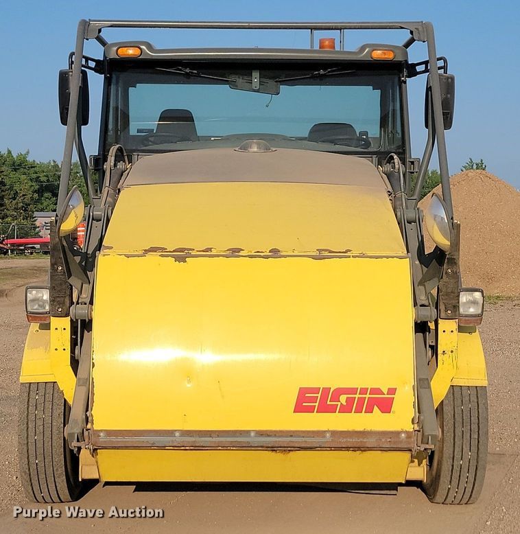 image for item ML9520 2008 Elgin Pelican Series NP  sweeper