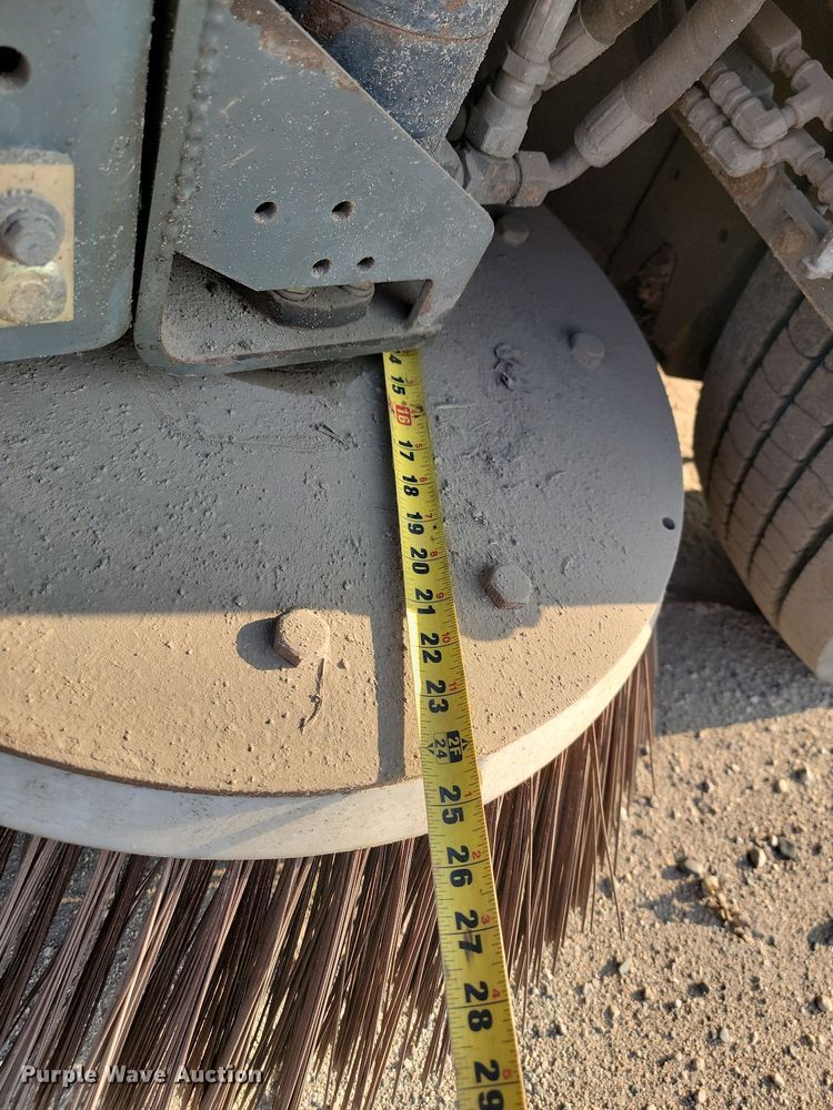 image for item ML9520 2008 Elgin Pelican Series NP  sweeper