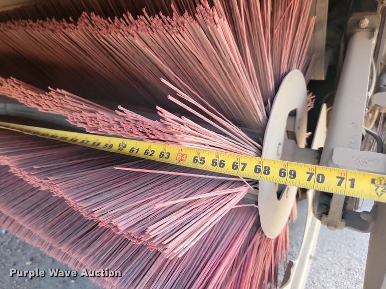 image for item ML9520 2008 Elgin Pelican Series NP  sweeper