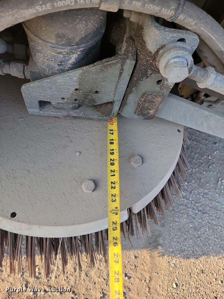 image for item ML9520 2008 Elgin Pelican Series NP  sweeper