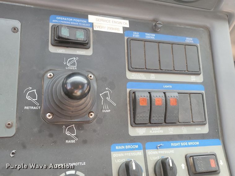 image for item ML9520 2008 Elgin Pelican Series NP  sweeper