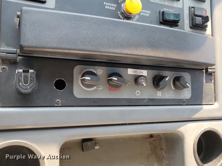 image for item ML9520 2008 Elgin Pelican Series NP  sweeper