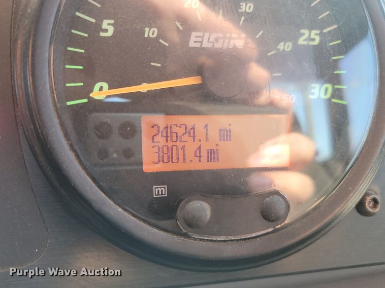 image for item ML9520 2008 Elgin Pelican Series NP  sweeper