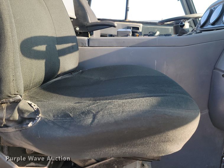 image for item ML9520 2008 Elgin Pelican Series NP  sweeper