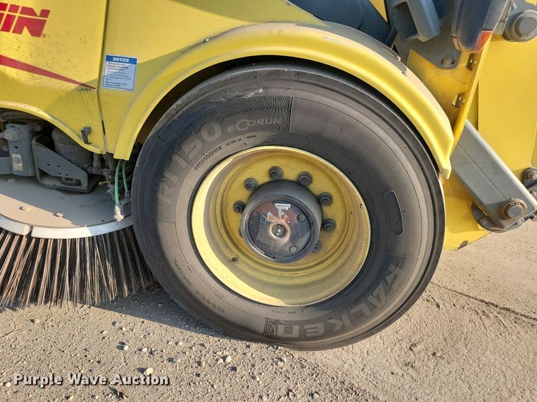 image for item ML9520 2008 Elgin Pelican Series NP  sweeper