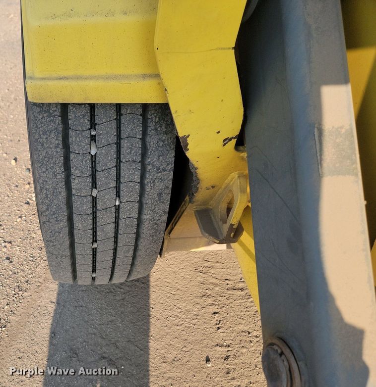 image for item ML9520 2008 Elgin Pelican Series NP  sweeper