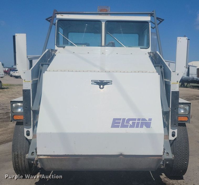 image for item ML9523 Elgin Pelican Series P  sweeper