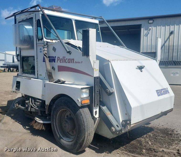 image for item ML9523 Elgin Pelican Series P  sweeper