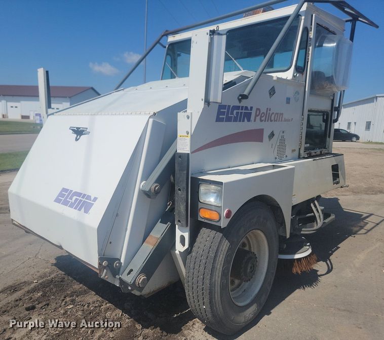 image for item ML9523 Elgin Pelican Series P  sweeper