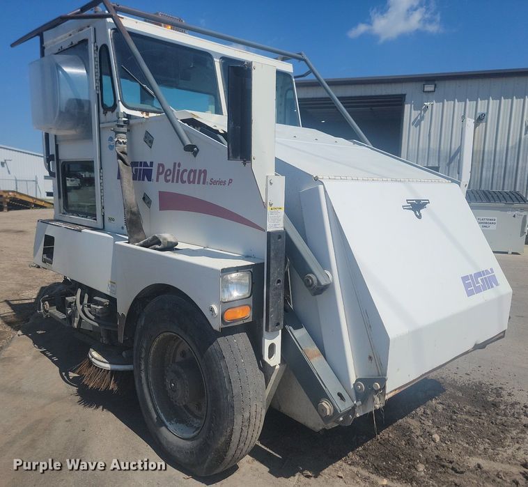 image for item ML9523 Elgin Pelican Series P  sweeper