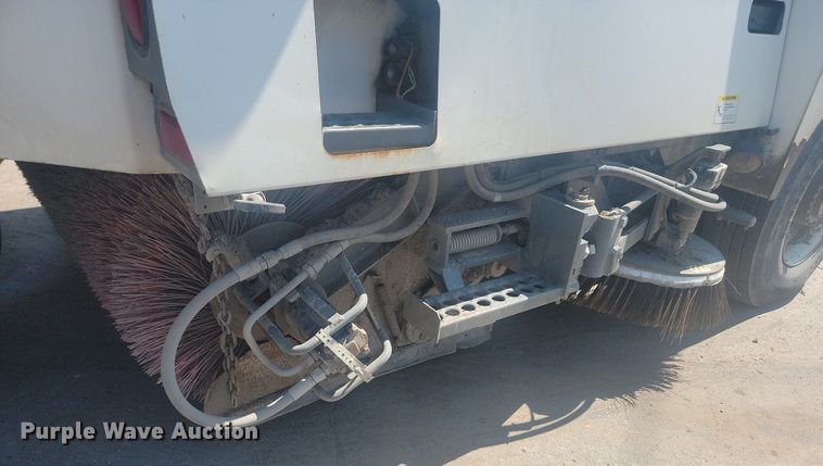 image for item ML9523 Elgin Pelican Series P  sweeper