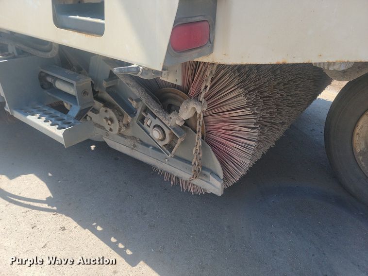 image for item ML9523 Elgin Pelican Series P  sweeper