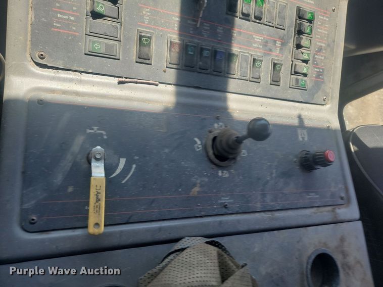 image for item ML9523 Elgin Pelican Series P  sweeper