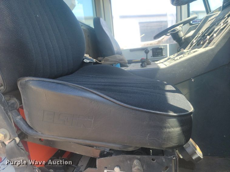 image for item ML9523 Elgin Pelican Series P  sweeper