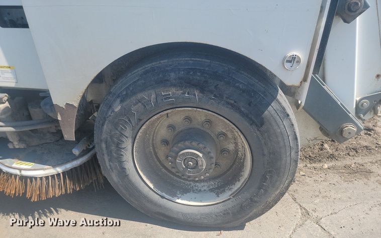 image for item ML9523 Elgin Pelican Series P  sweeper