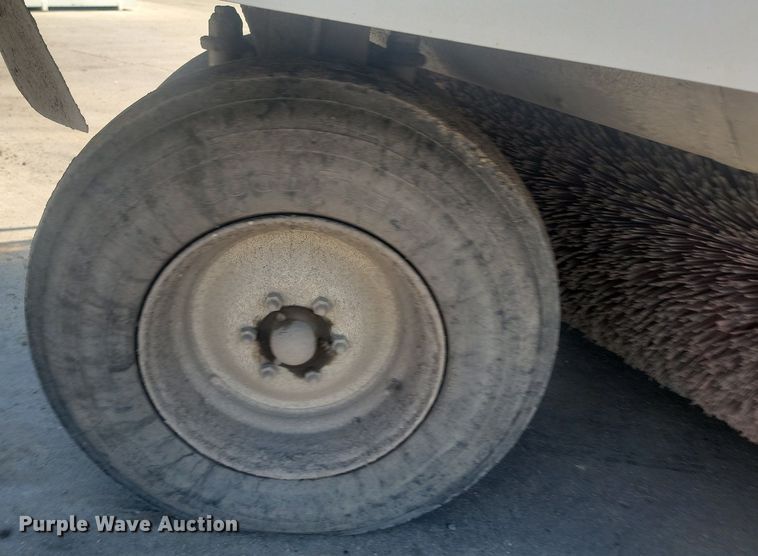 image for item ML9523 Elgin Pelican Series P  sweeper