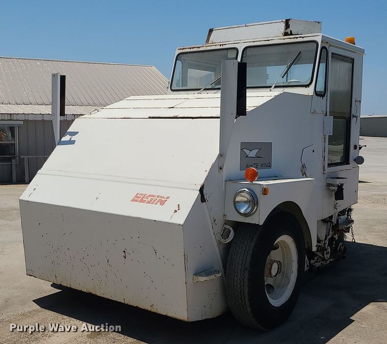 image for item MO9982 Elgin White Wing  street sweeper